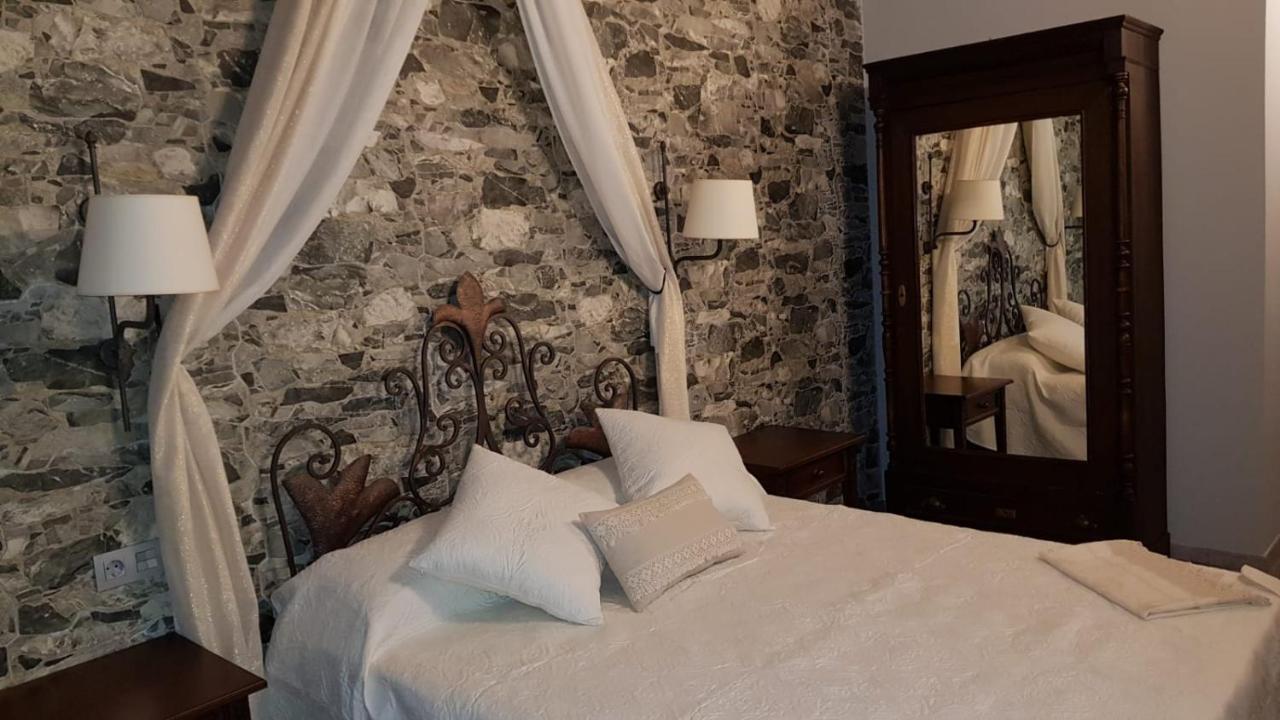 Casa Rural La Puerta Del Rio Lobos San Leonardo de Yagüe Eksteriør billede